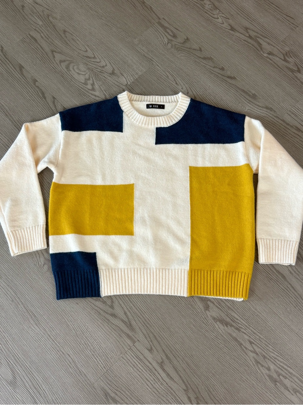 UE Colorblock Crewneck Sweater in Cream, Navy & Mustard